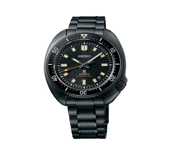 Timeless Elegance Around Your Wrist: Things to Consider Before Purchasing Black Metal Strap Watches